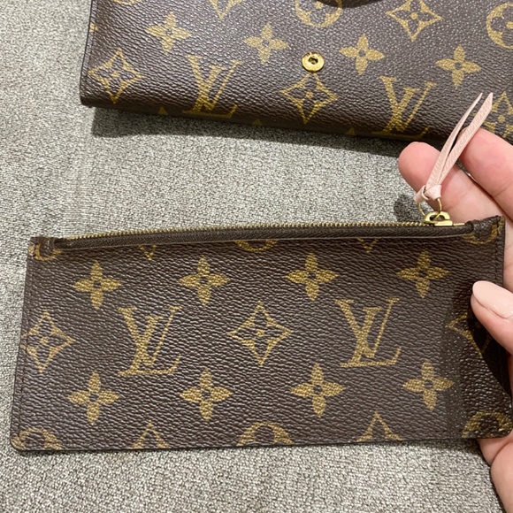 Louis Vuitton Wallet - Picture 3 of 4